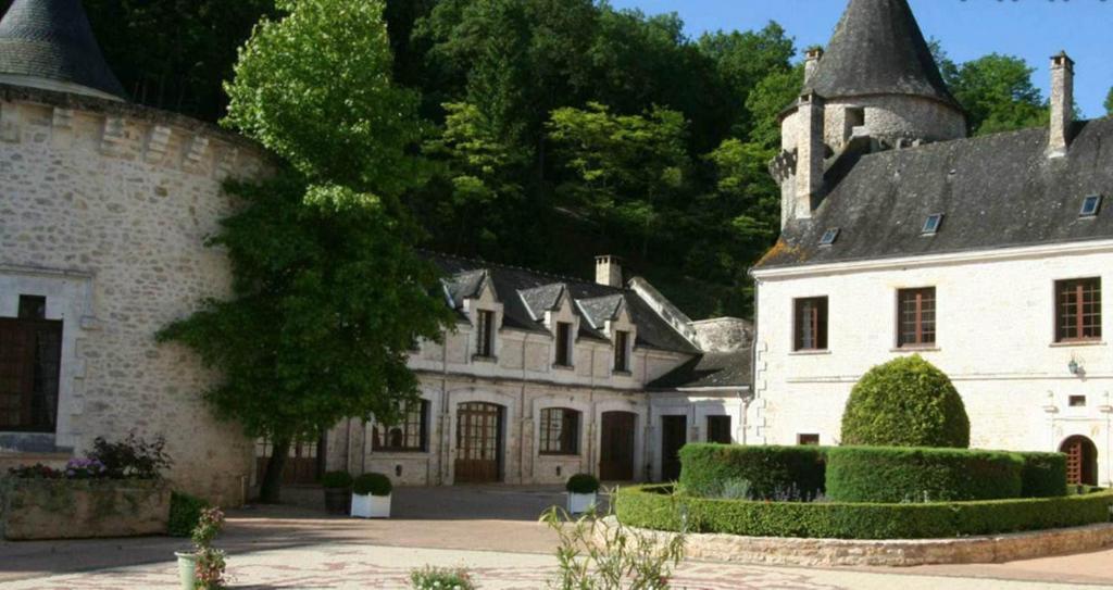Chateau La Fleunie - Hotel Et Restaurant Condat-sur-Vezere Exterior foto